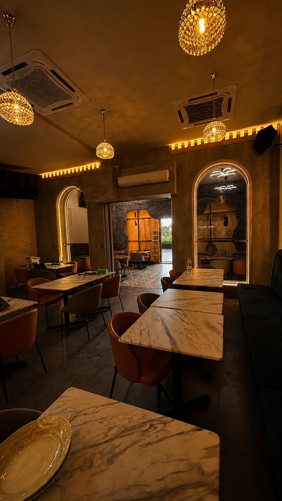Crave Castle Ambiance